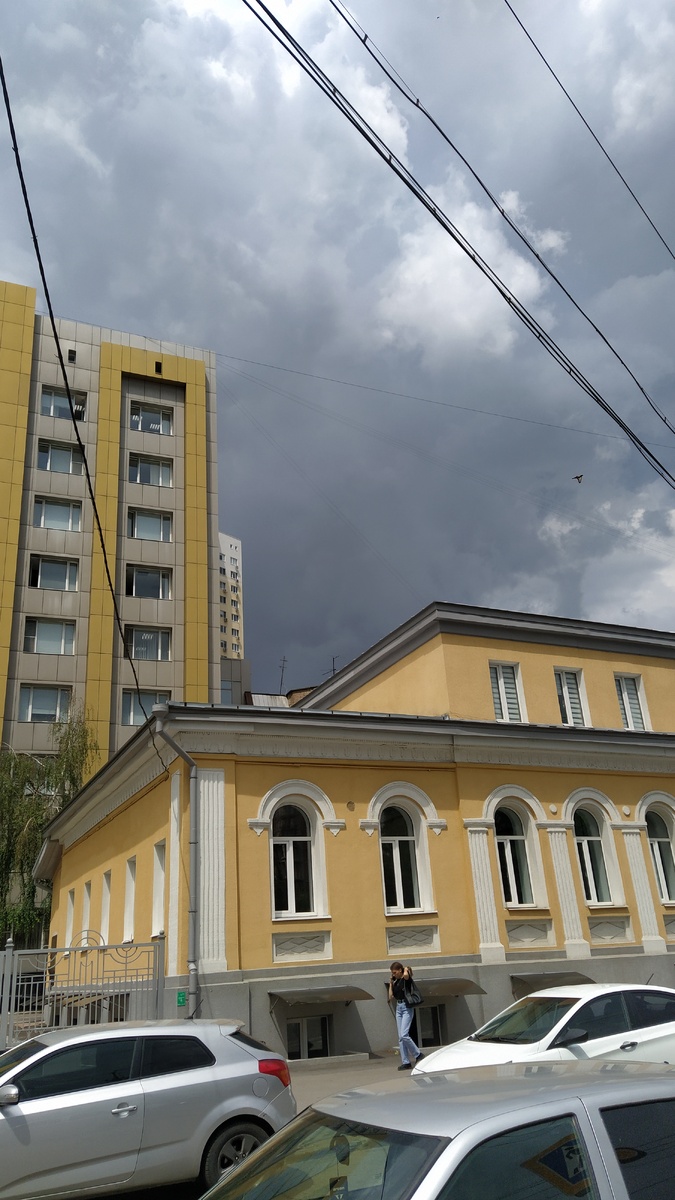 Саратов в понедельник. Иду забирать маму из 1й Советской.