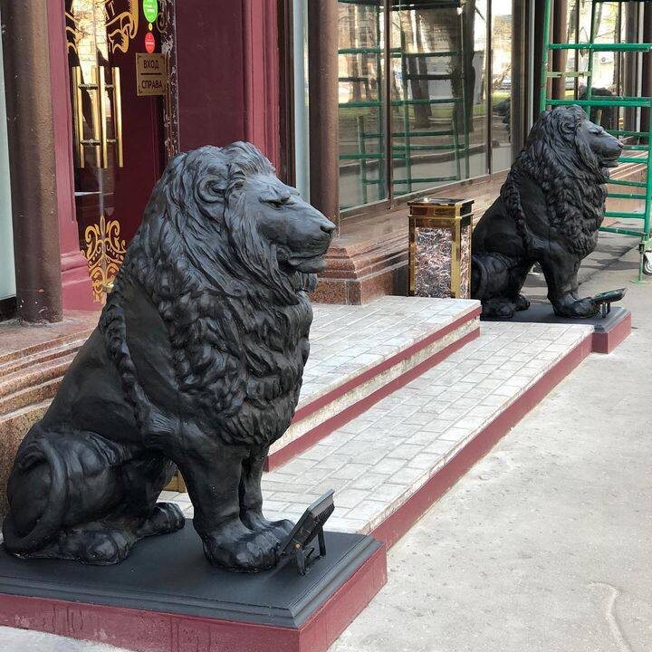 Садовая скульптура — Императорский лев