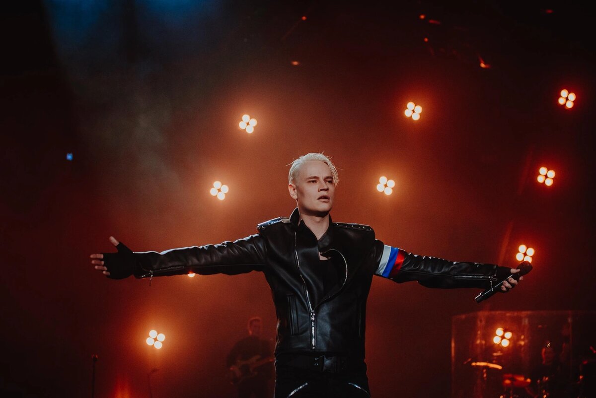 YouTube заблокировал каналы российских звёзд. В их числе певец SHAMAN 