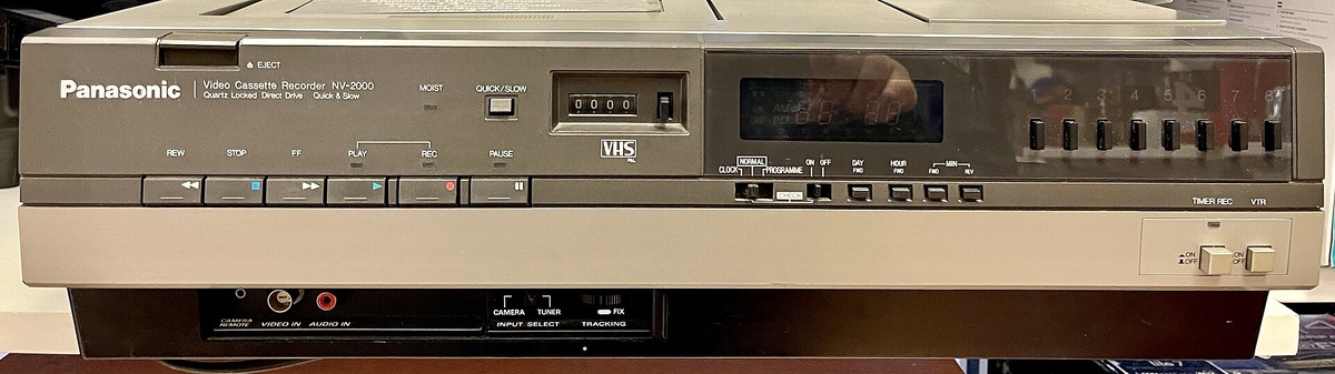 Panasonic NV-2000 фото www.wikidata.org