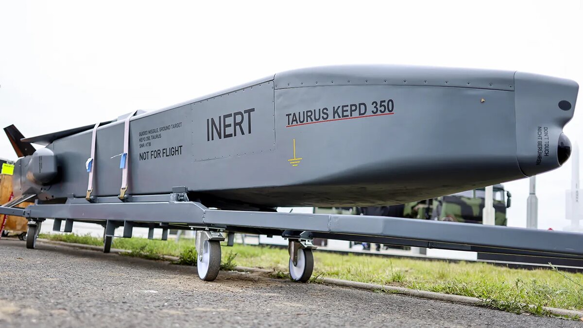   Hannibal Hanschke / EPA / TASS