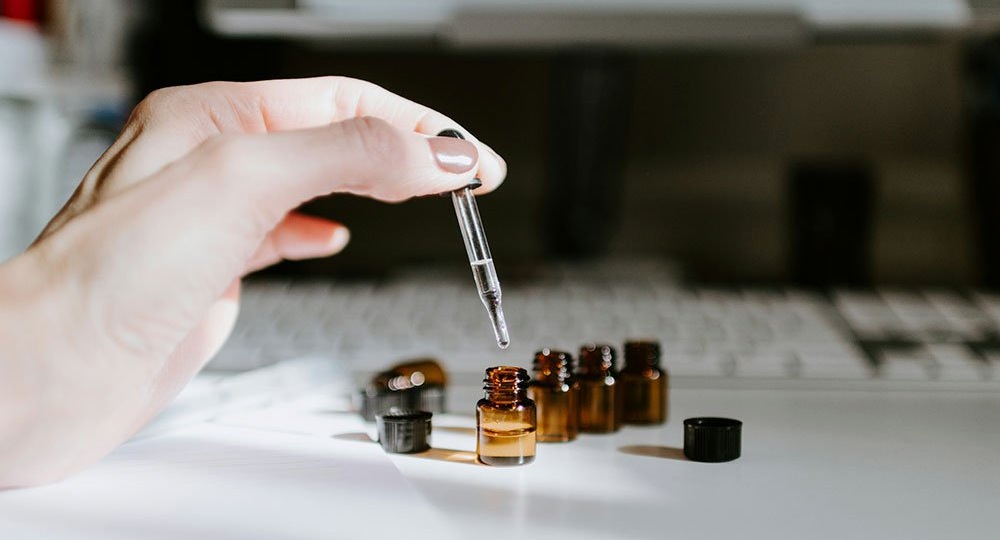 Эфирные масла от старения кожи: как победить морщины и дряблость