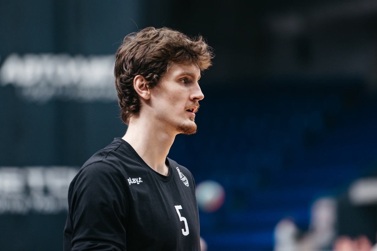 Павел Захаров