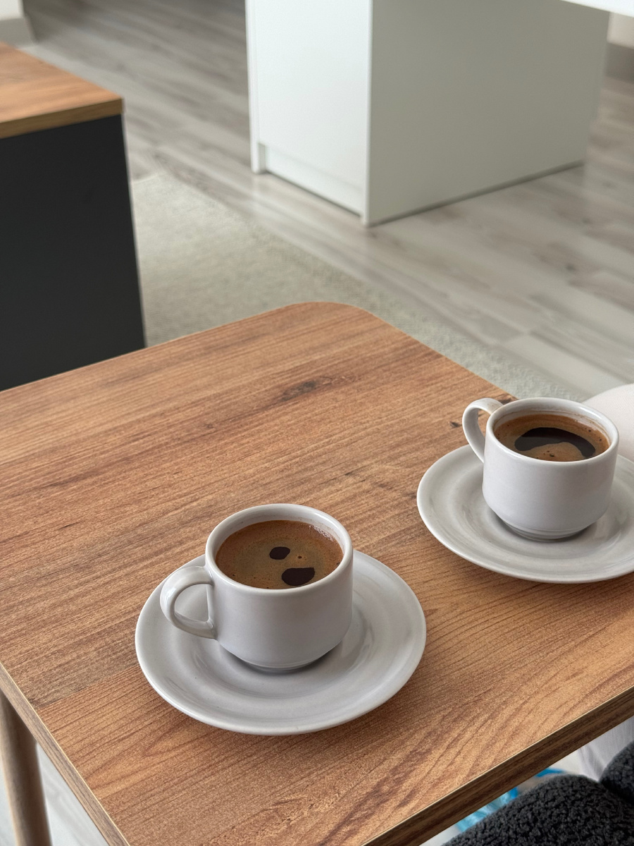 С такими соседями и врагов не надо!