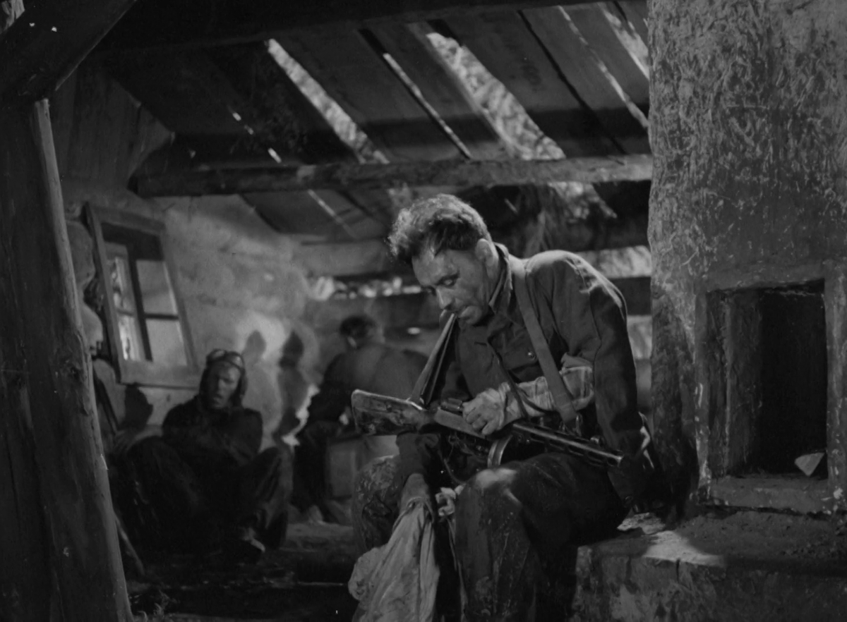 Кадр из фильма "Жди меня" (1943)