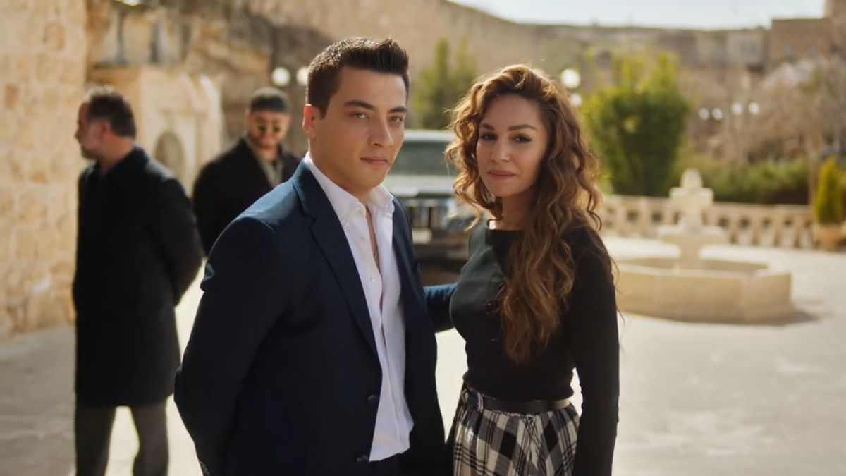 Кая и Наре рады, что брат не развелся. Сериал "Далекий город", обзор 18 серии