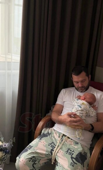 Никита был рядом с женой во время родов