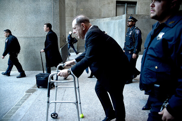    Харви Вайнштейн около Манхэттенского уголовного суда в Нью-Йорке / Kristin Callahan/Global Look Press