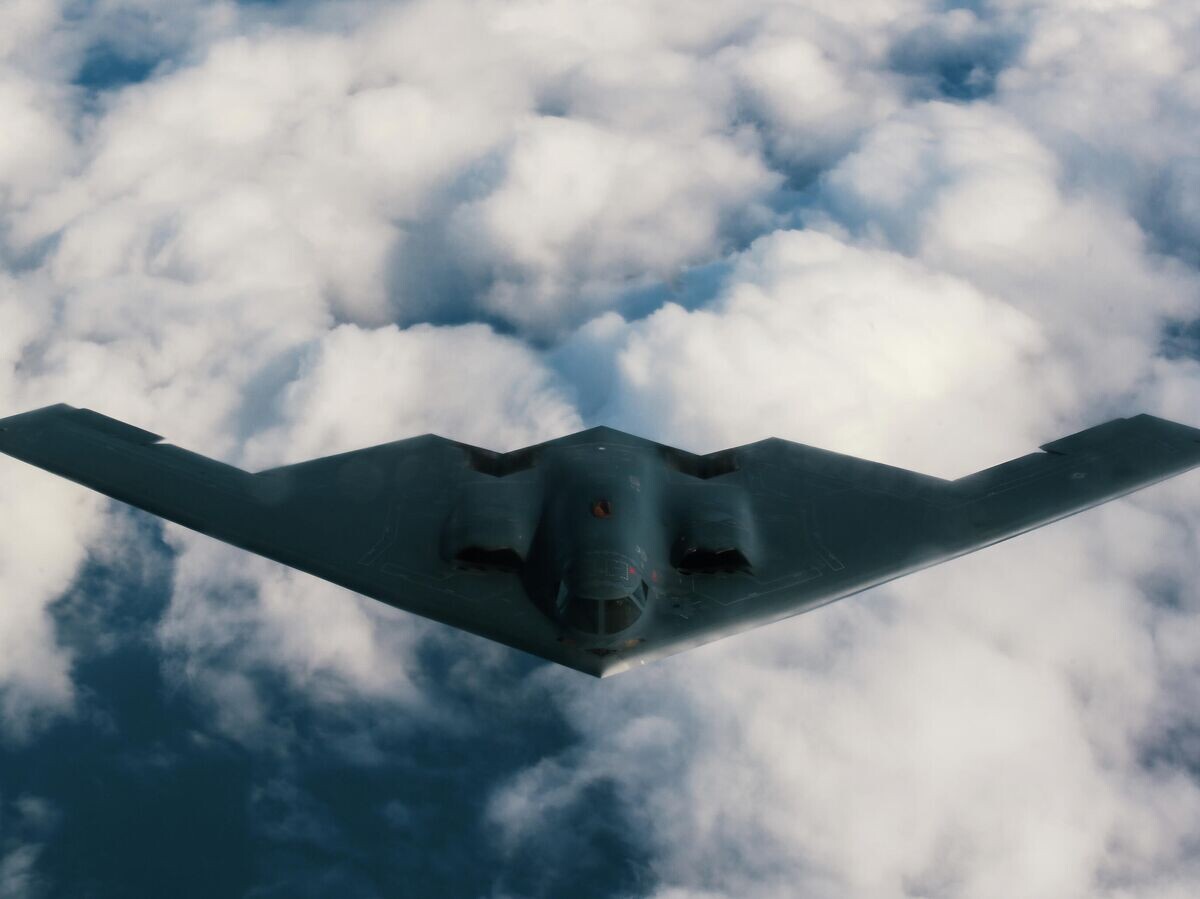    Американский малозаметный стратегический бомбардировщик Northrop B-2 Spirit© Фото : Public domain