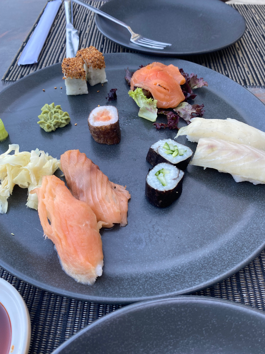 Суши в китайском ресторане 