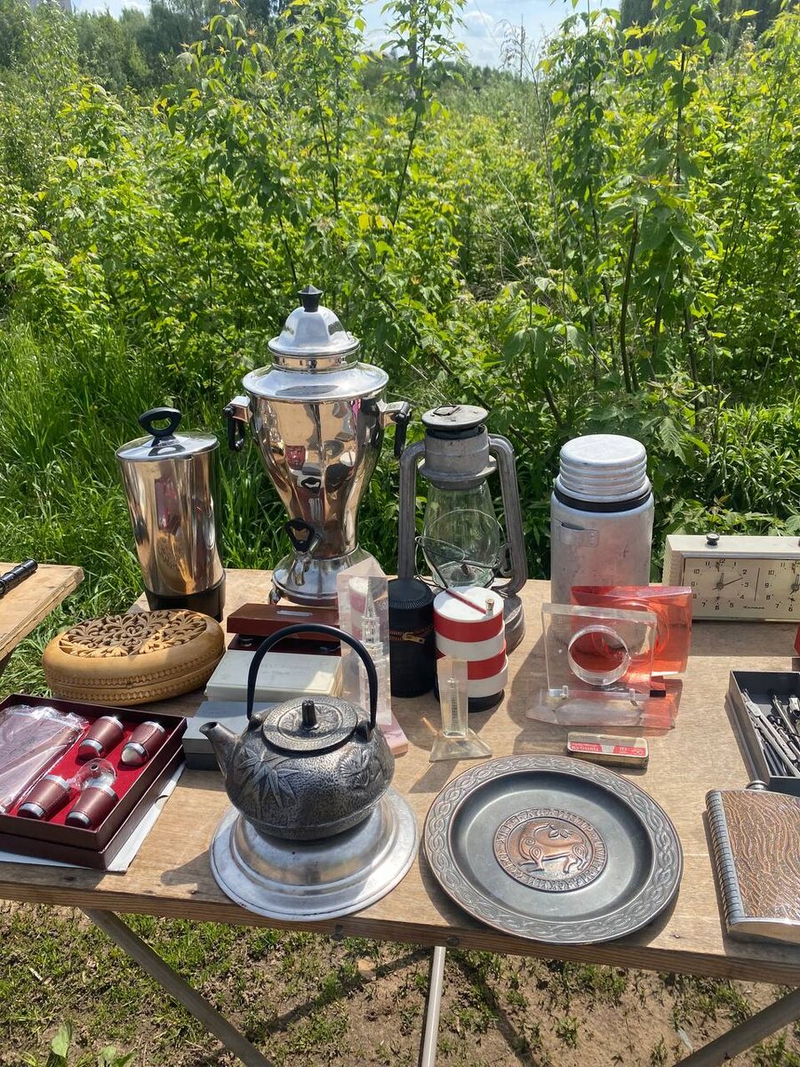 Барахолка, о которой я сегодня буду рассказывать, находится около рынка «Народный»