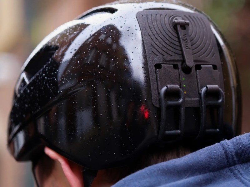    Wynd Helmet показала велошлем со встроенной динамо-машиной