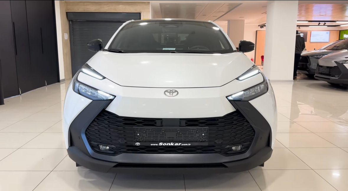Toyota C-HR 2025