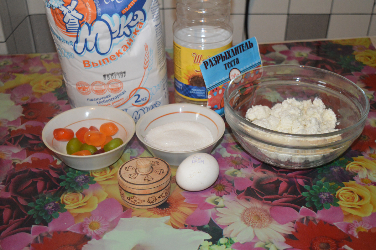 Творожные рогалики. Шаг 1. Фото: канал Три рецепта.