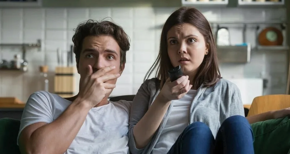 Фото из открытых источников.  Вот примерно так мы и выглядели смотря новости.