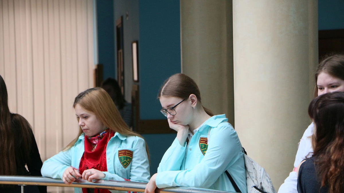 Студентам и их родителям уже в этом году придется платить за обучение в вузах намного больше. Фото: 1MI