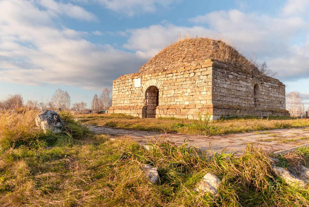 Мавзолей Хусейн-бека