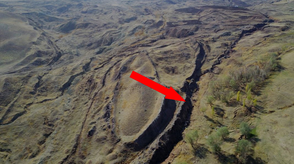    Раскопки затонувшего ковчега на Арарате раскрывают древние тайны библейского корабля