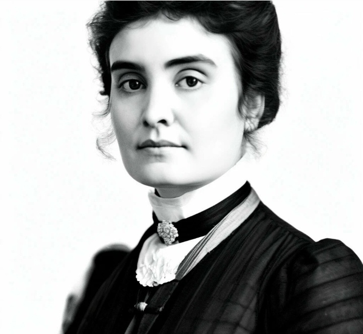 Фото Энн Саливан из Wikipedia, обработано нейросетью 