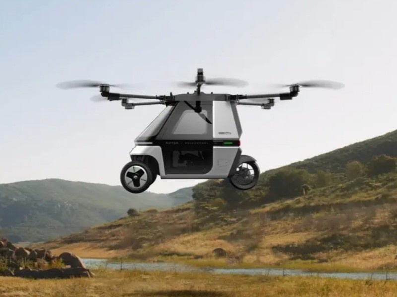    Трёхколёсный мотоцикл Skyrider X6 может ездить и летать