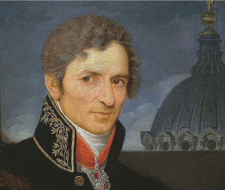 Андрей Воронихин на фоне своего главного детища
Фото: rg.ru