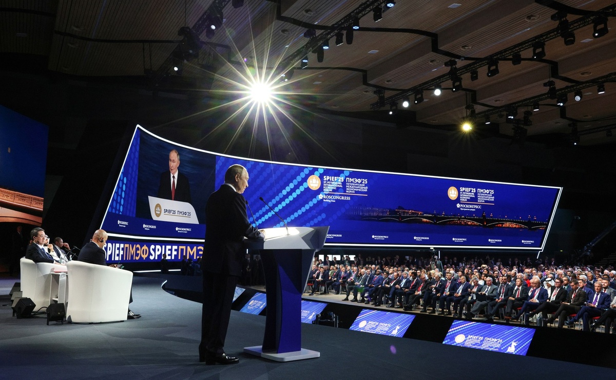 Пленарное заседание Петербургского международного экономического форума. / www.kremlin.ru