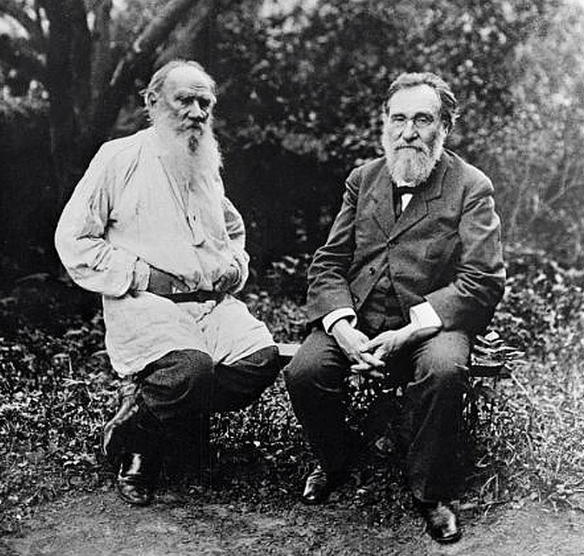 На фото: Л. Толстой, И. Мечников