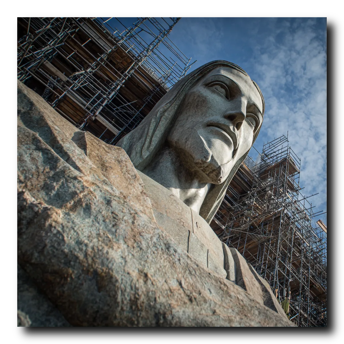 Все фото исполнил ИИ по моему промту.