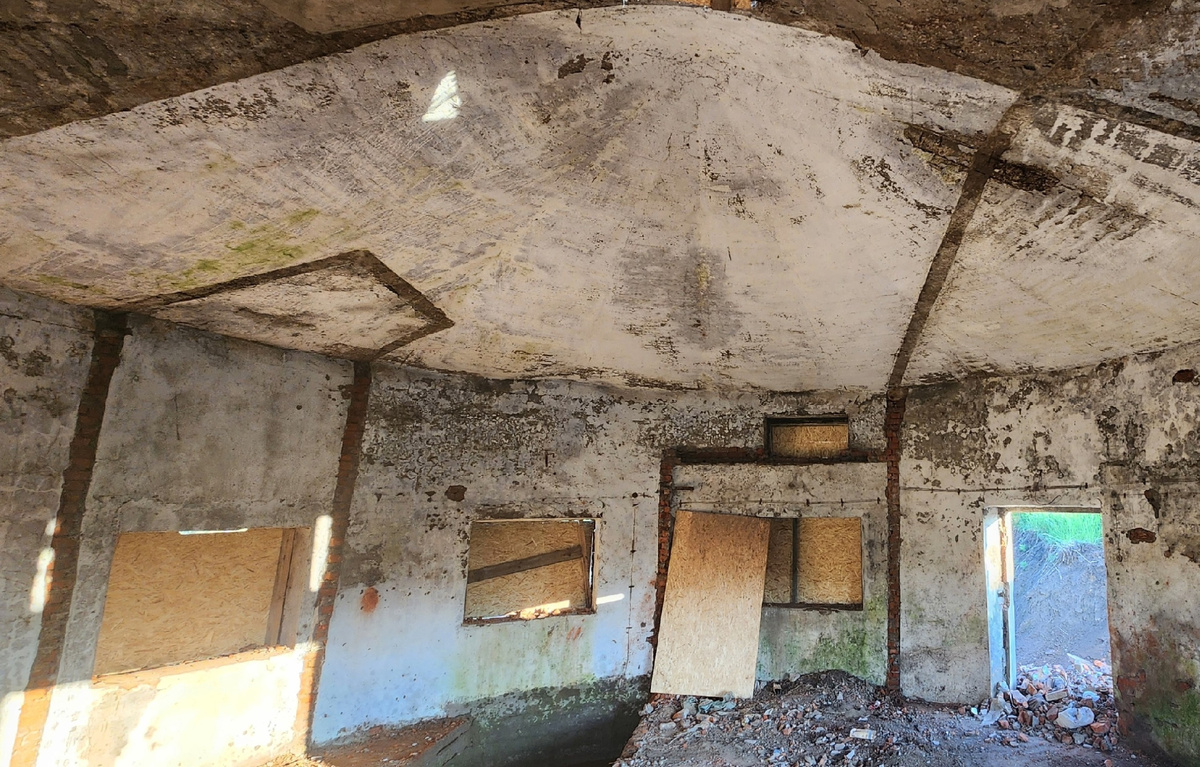 Пространство будущей музейной экспозиции в здании бывшей насосной станции в Белозерске. Фото Фонда «Крохино»