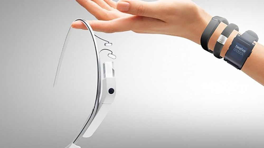    Гаджеты для путешествий в 2025: что возьмем с собой в новую эру