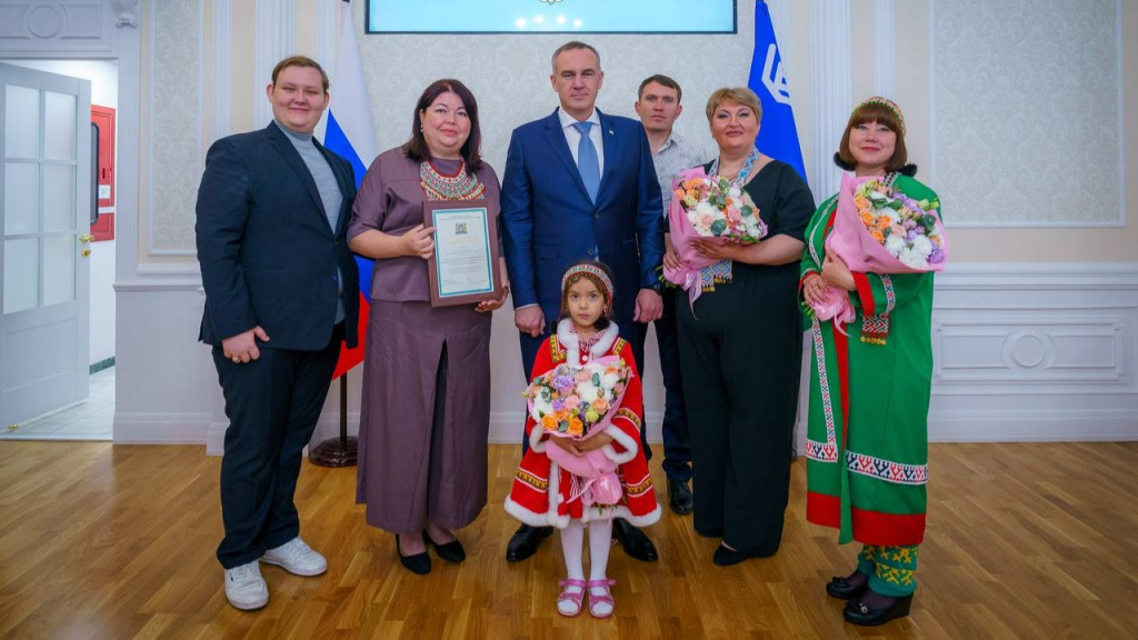    В Югре вручили правительственную премию Ювана Шесталова жителям и организациям