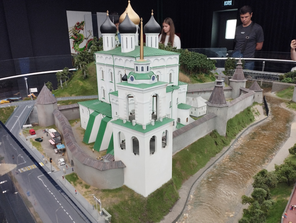 Псковский Кремль (ФОТО АВТОРА)