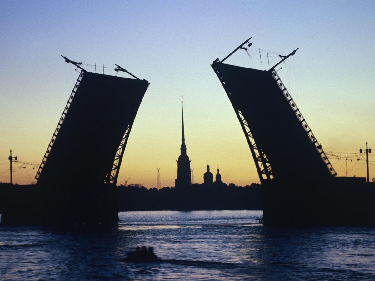    Дворцовый мост в Ленинграде© РИА Новости / Михаил Дмитриев