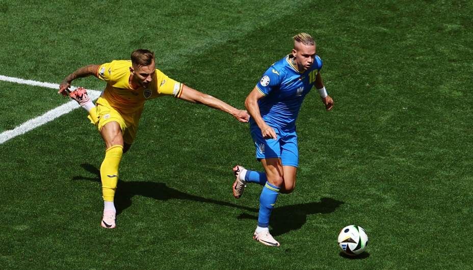    Михаил Мудрик (справа) попался на допинге. Фото: Reuters