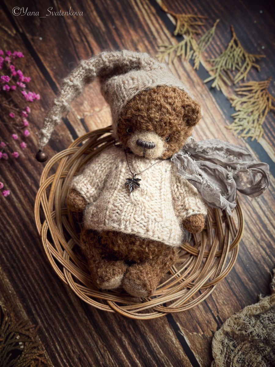 Мишутка в стиле Тедди. Вязаная авторская игрушка