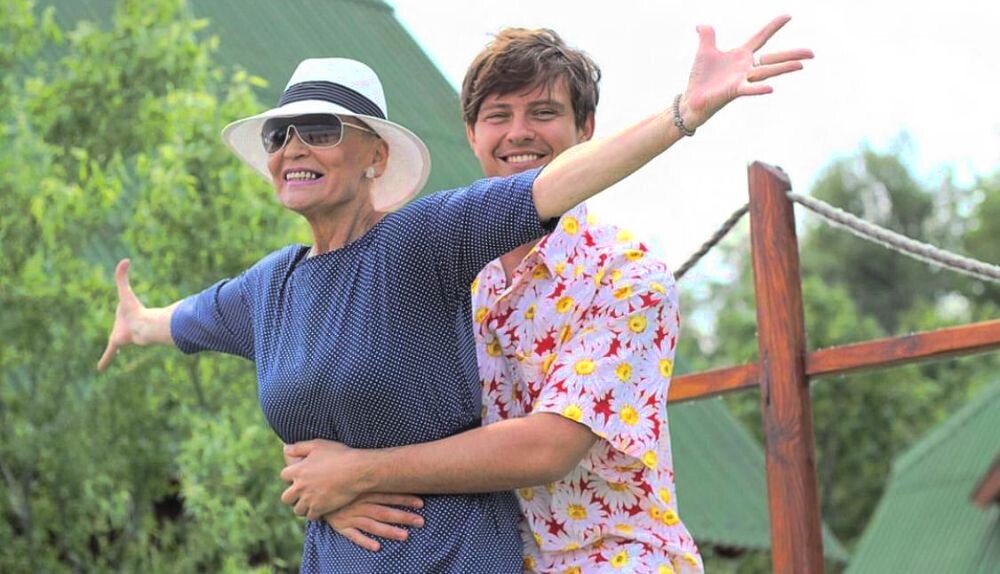 Прохор всегда находил общий язык с женщинами старше его