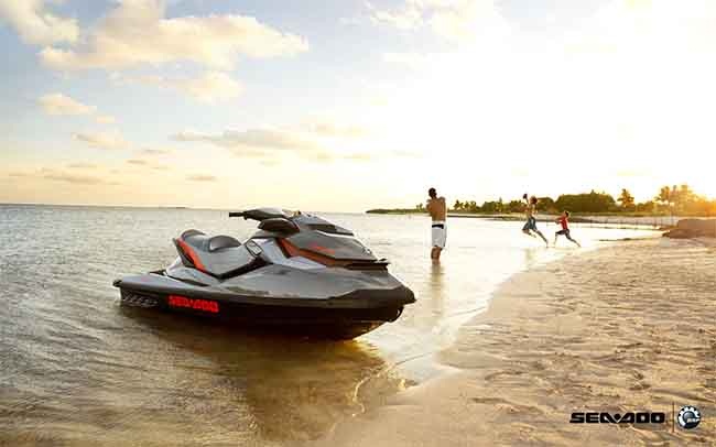 Гидроциклы становятся привычным элементом озерного пейзажа в Беларуси