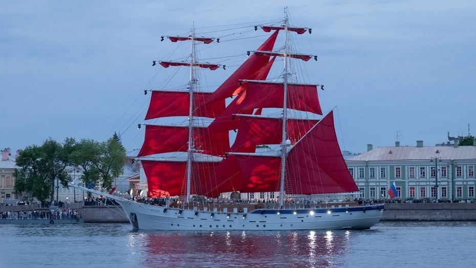    Парусник "Россия" в Петербурге. Автор фото: Тихонов Михаил/ДП