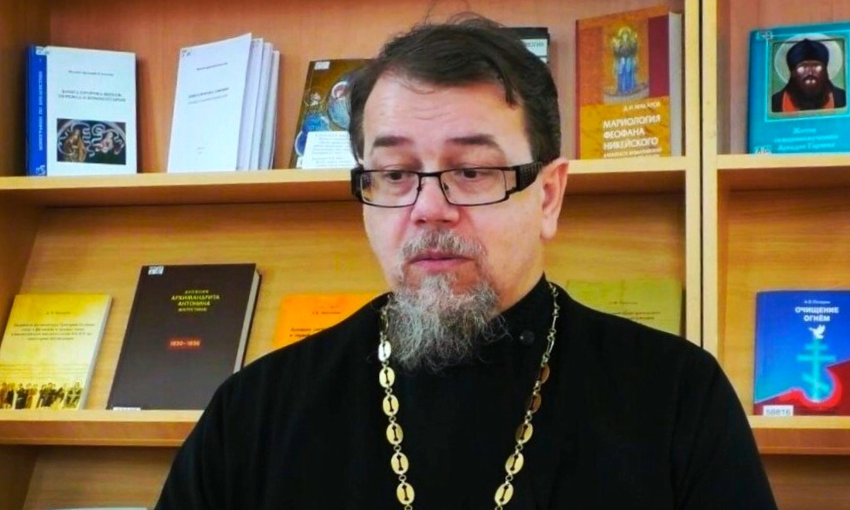 Константин Корепанов — иерей, богослов, преподаватель, проректор по учебной работе Екатеринбургской духовной семинарии.