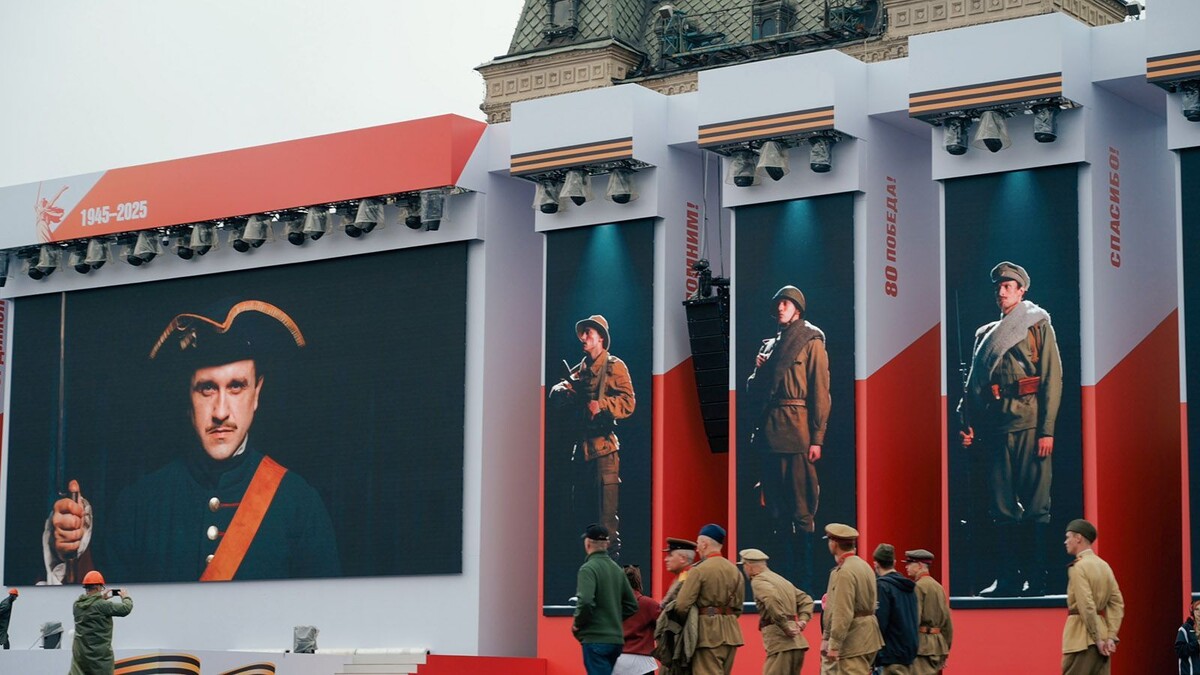    Иммерсивный музей в честь 80-летия Парада Победы открылся на Красной площади