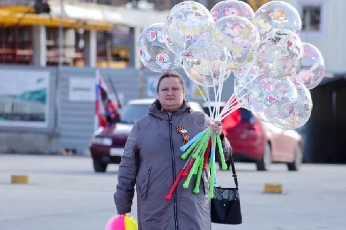    В Петербурге с 1 июля запретят разносную торговлю в общественных местах