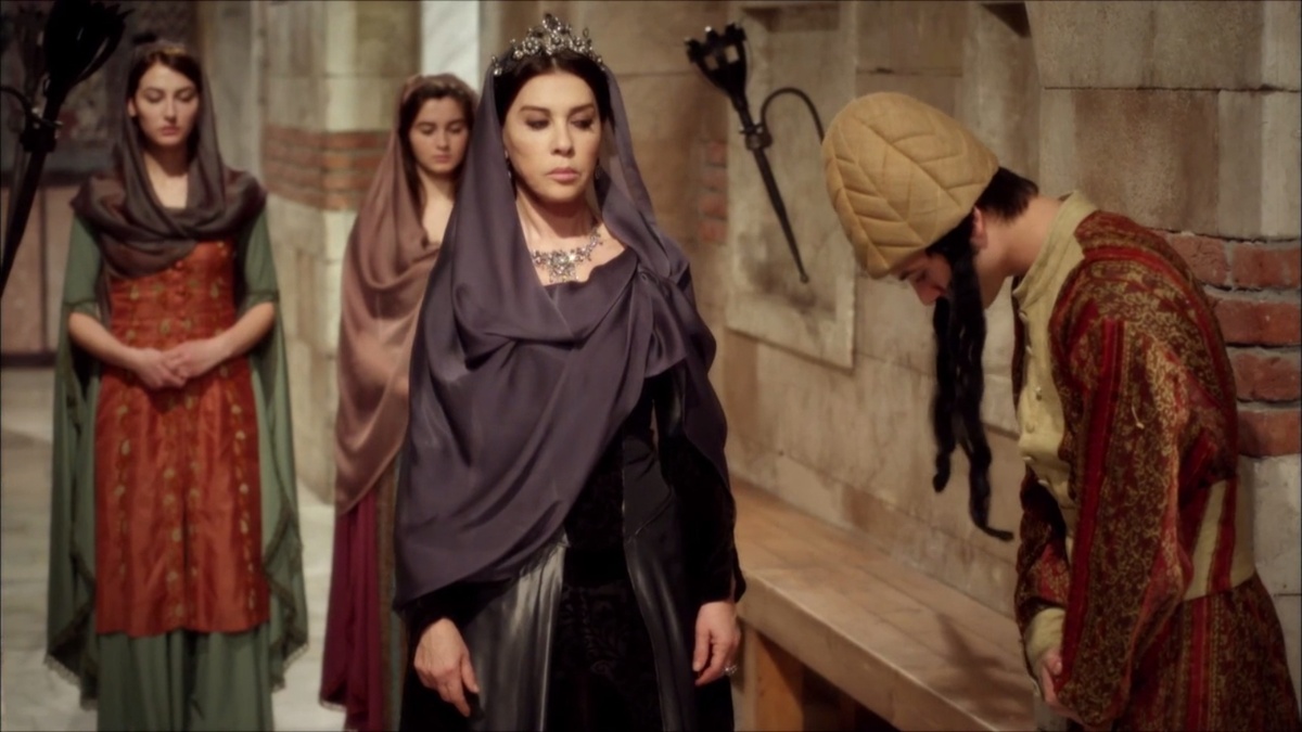 Хюррем, не сгоревшая огне.