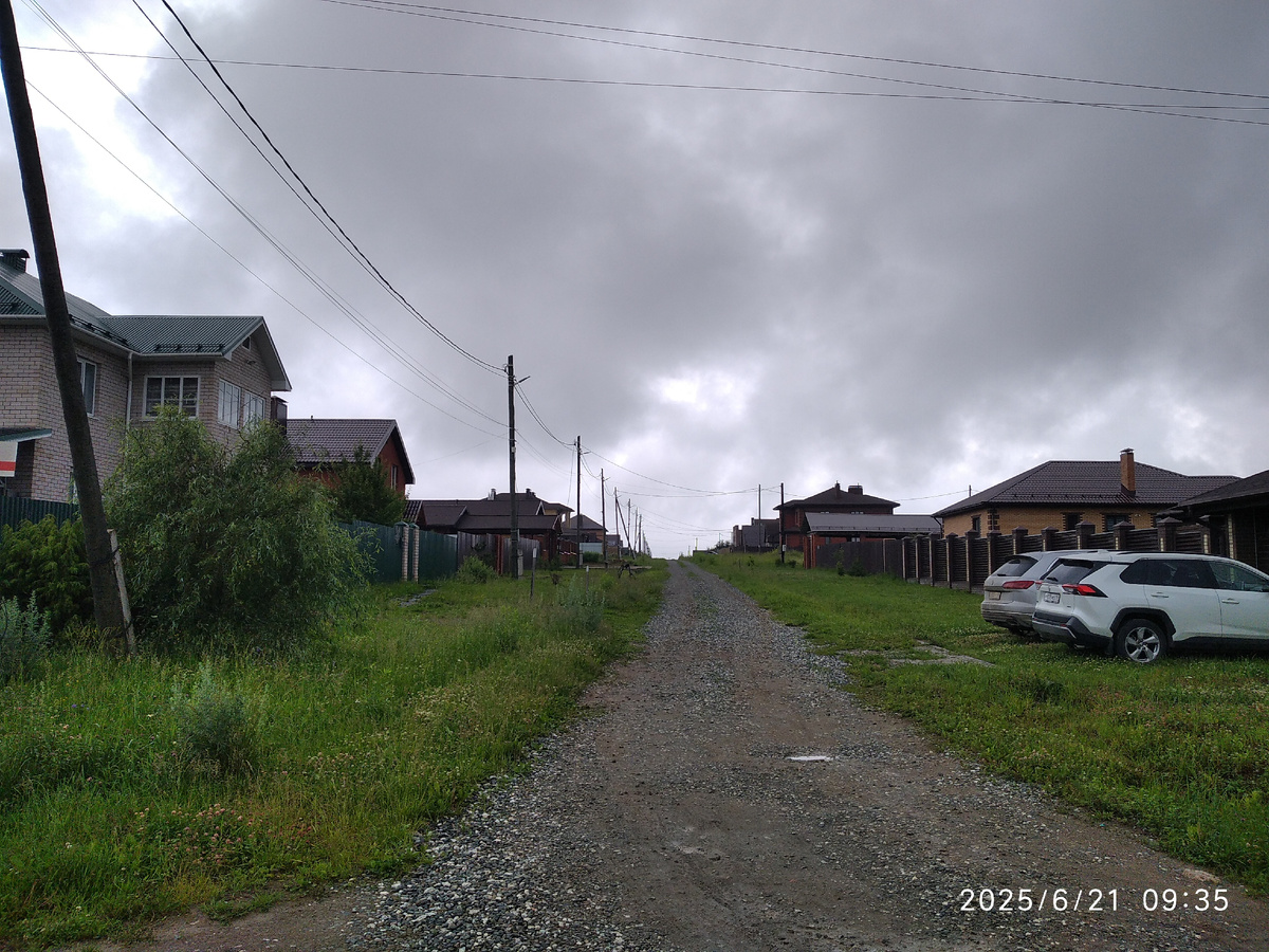 Микрорайон Ижевска, на месте полей как на фото 3 сейчас до горизонта коттеджи (мои фото)