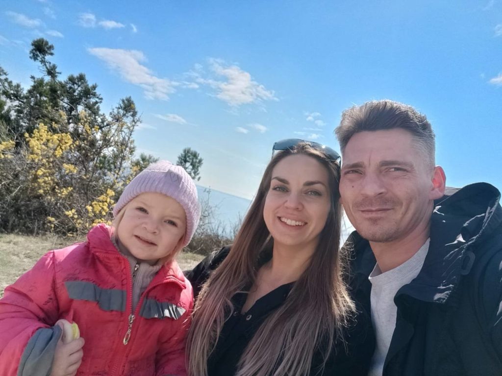    Наталья и Алексей с дочкой. Фото из семейного архива.