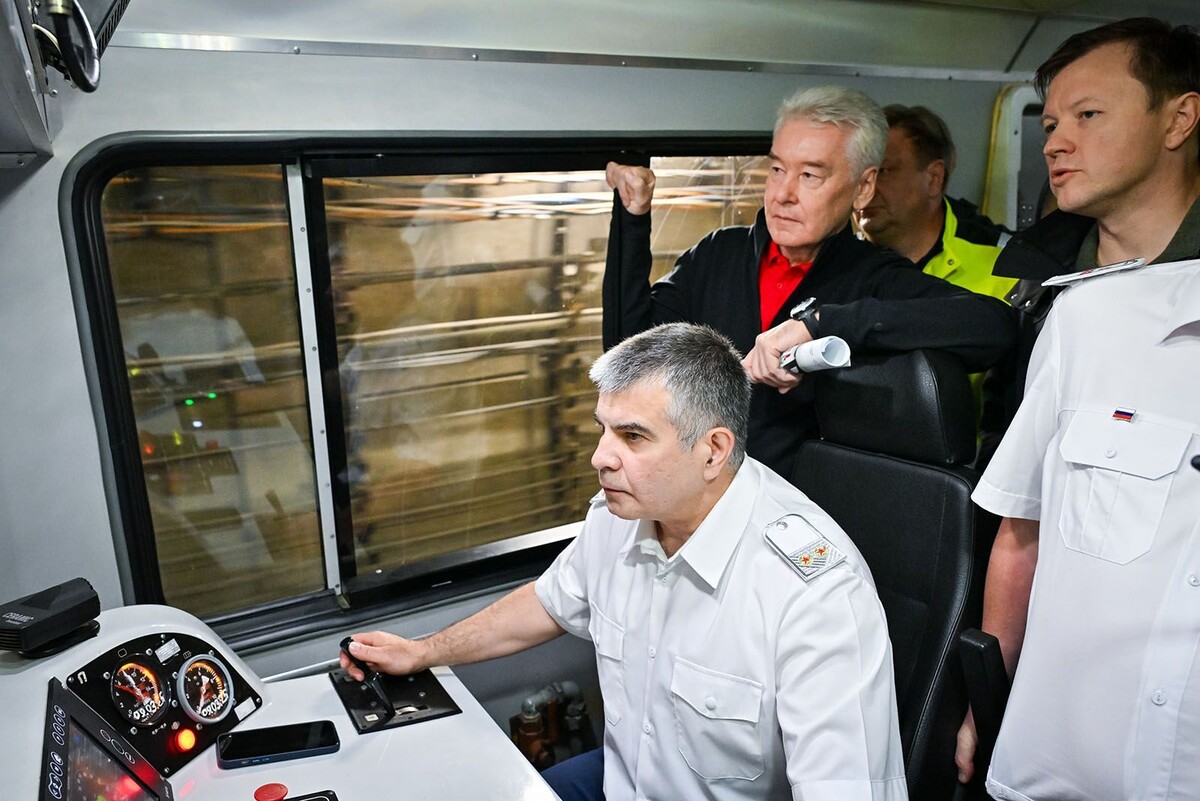    Сергей Собянин запустил новый участок метро от "Новаторской" до "ЗИЛа"