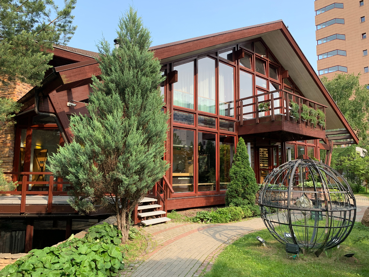 Здание ресторана "Шале" (фото мое)