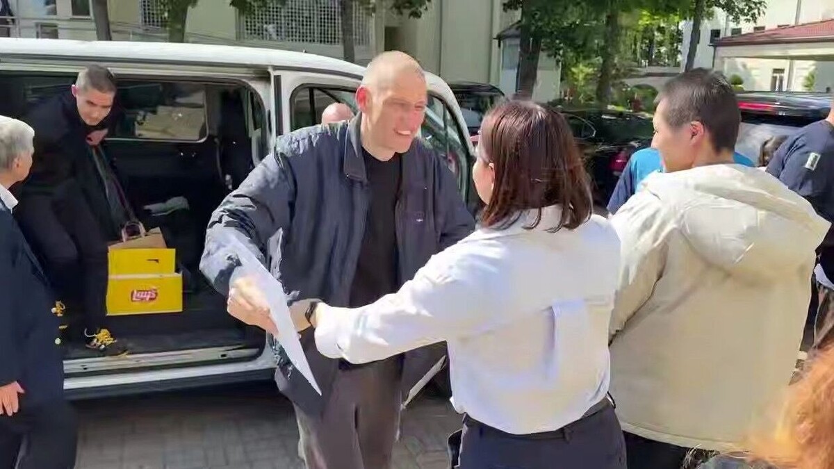 Сергей Тихановский после освобождения немедленно покинул Минск. Источник: соцсети