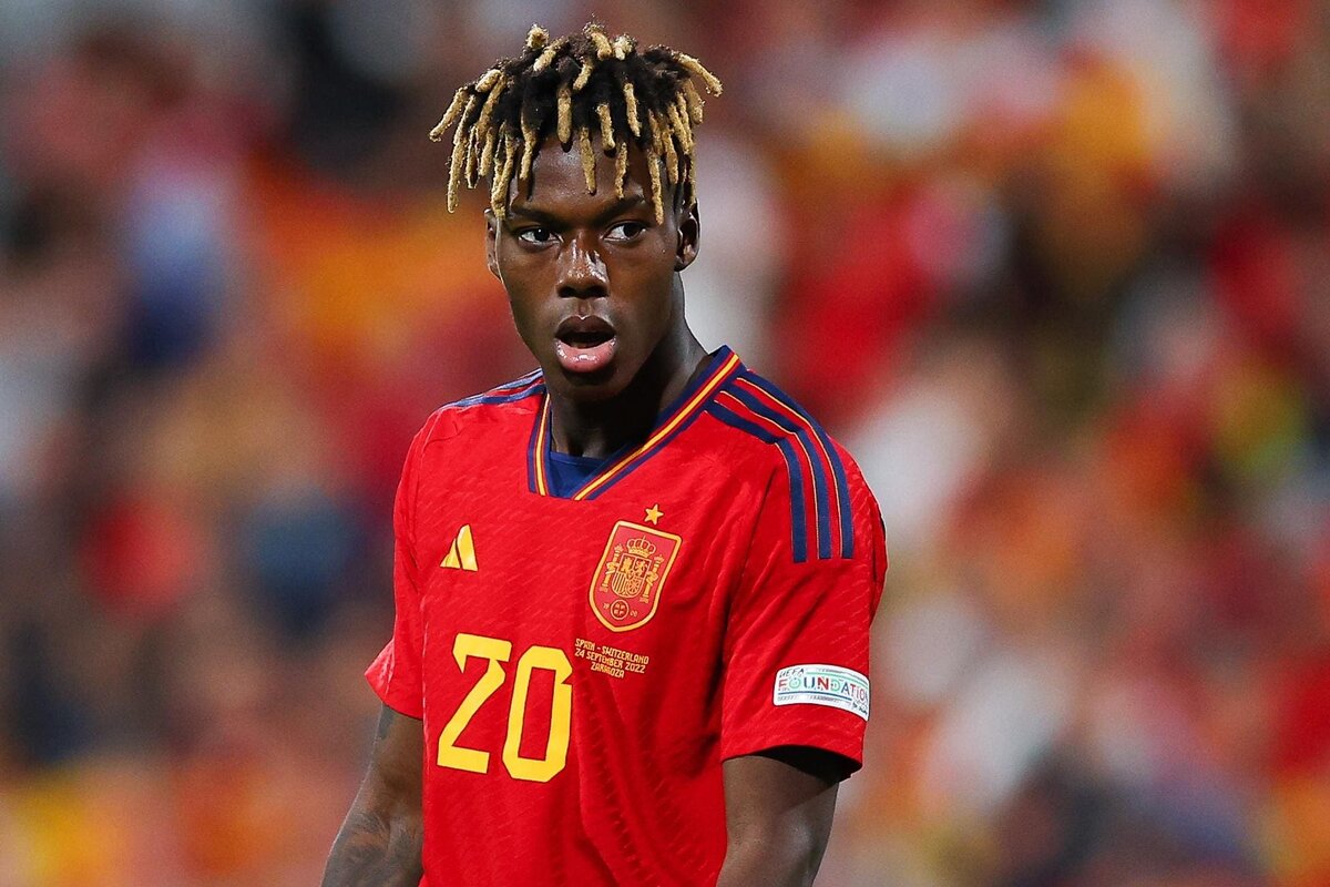 Нико Уильямс в сборной Испании.