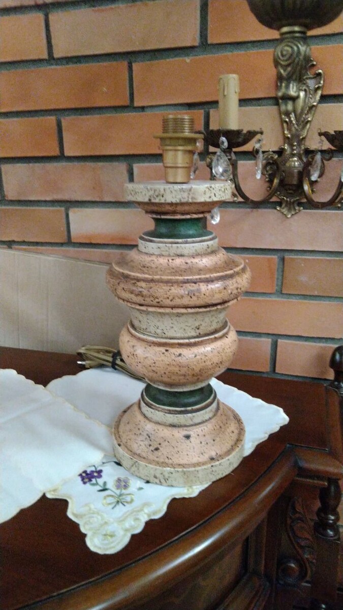 Винтажная настольная лампа