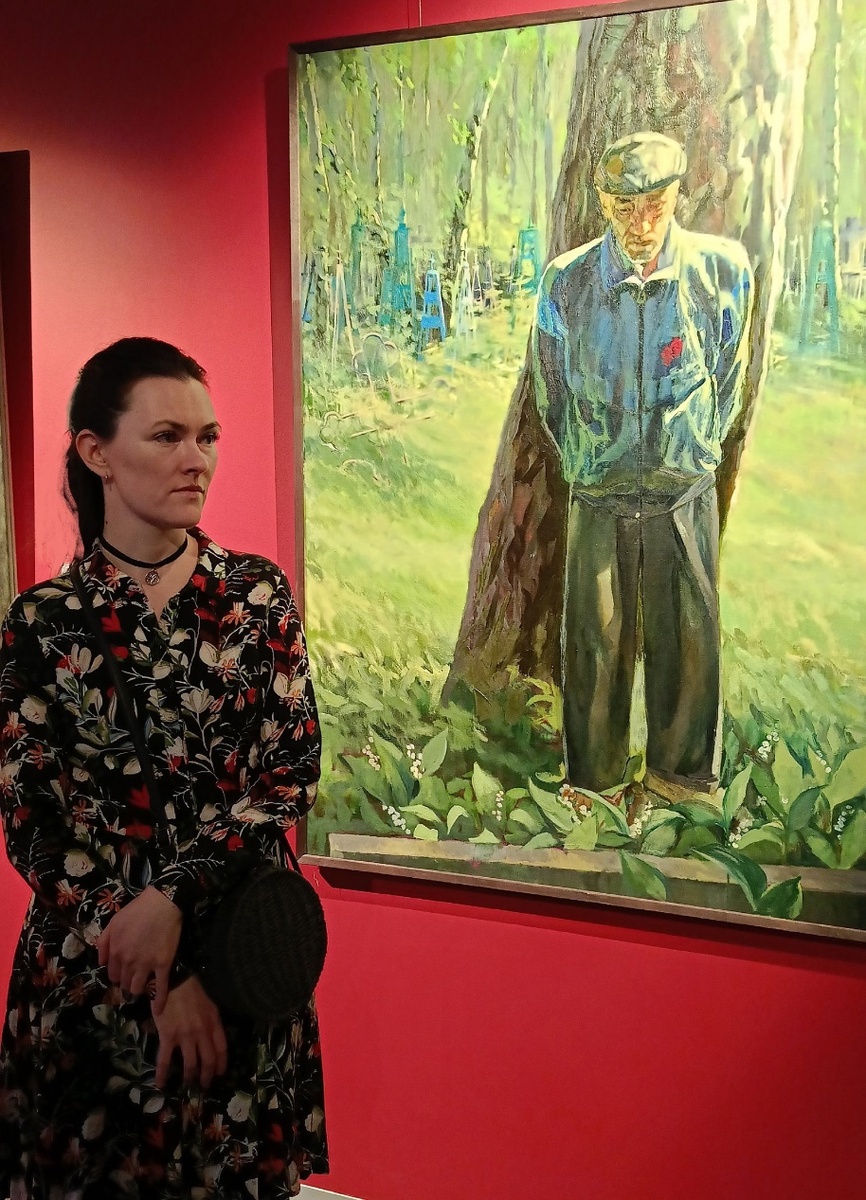 Юлия Трубина со своим произведением «Ну вот, мама, я и старый…»